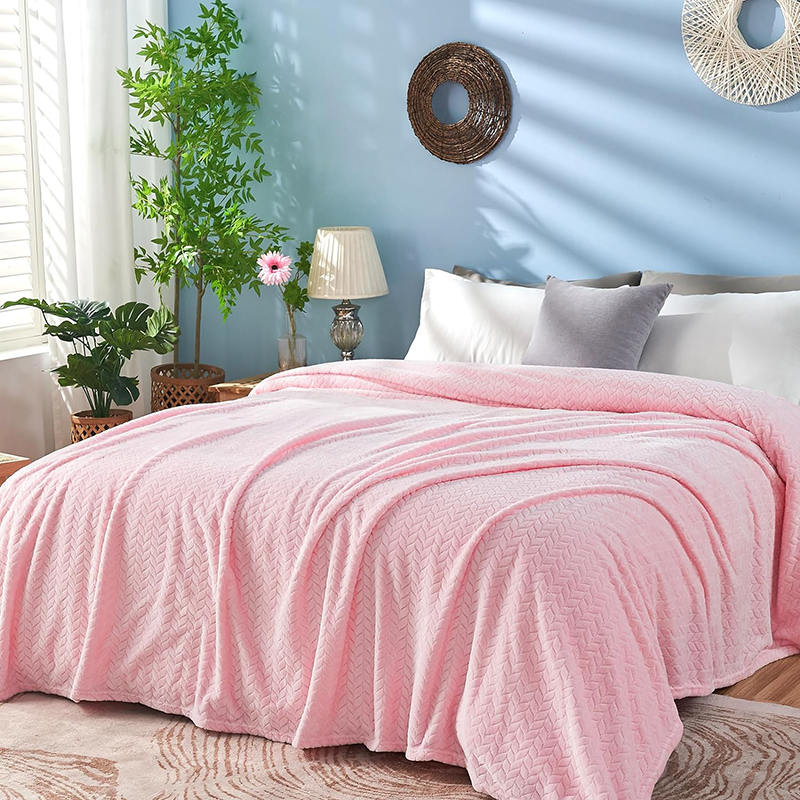 Couverture en flanelle lavable en machine rose canapé