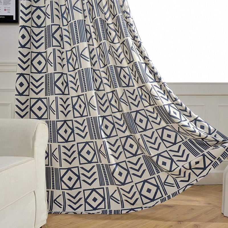 Rideaux simples de couleur unie avec des motifs géométriques
