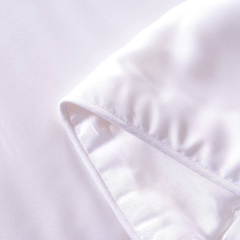 Ensemble de draps en soie de mûrier à bords en satin pur
