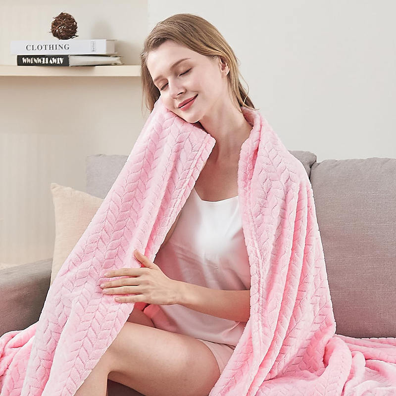 Couverture en flanelle lavable en machine rose canapé