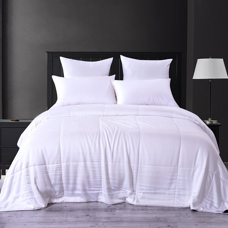 Ensemble de draps en soie de mûrier à bords en satin pur